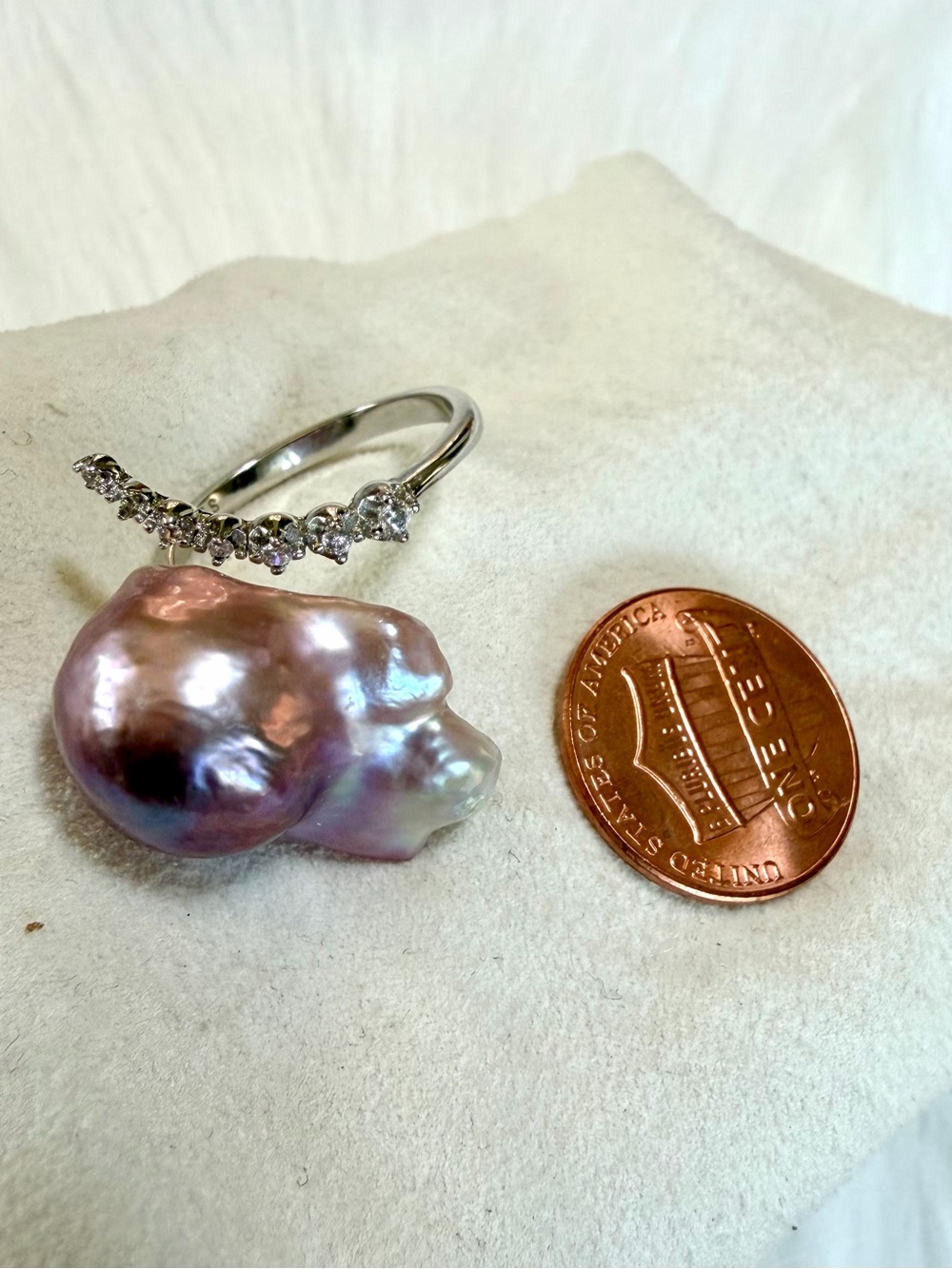 Lavender Baroque Pearl Ring with Pavé Band - Women Jewelry - Picture 10 of 10